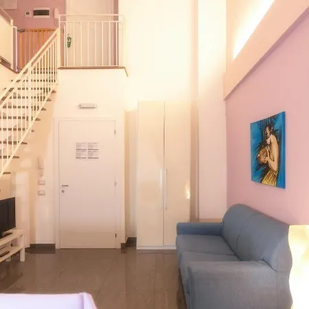 Il Cortile Delle Esperidi * ليتشي