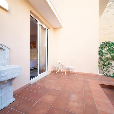 شقة Il Cortile Delle Esperidi ليتشي