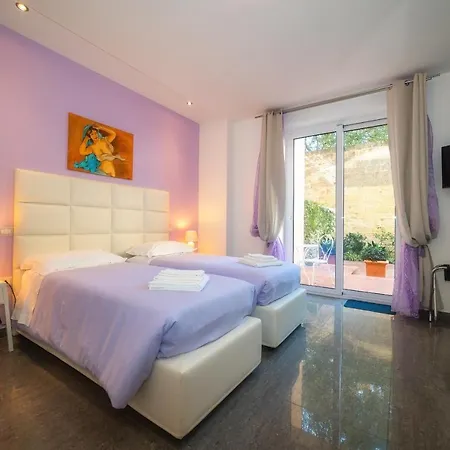 Apartment Il Cortile Delle Esperidi