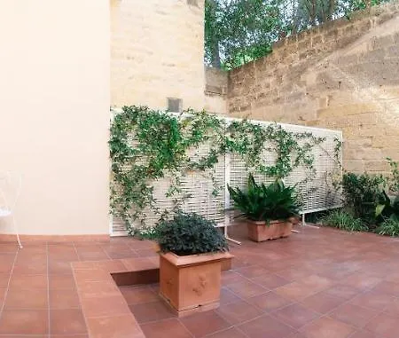 Il Cortile Delle Esperidi Λέτσε