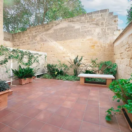 Il Cortile Delle Esperidi Apartment *