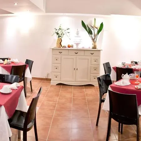 Apartment Il Cortile Delle Esperidi