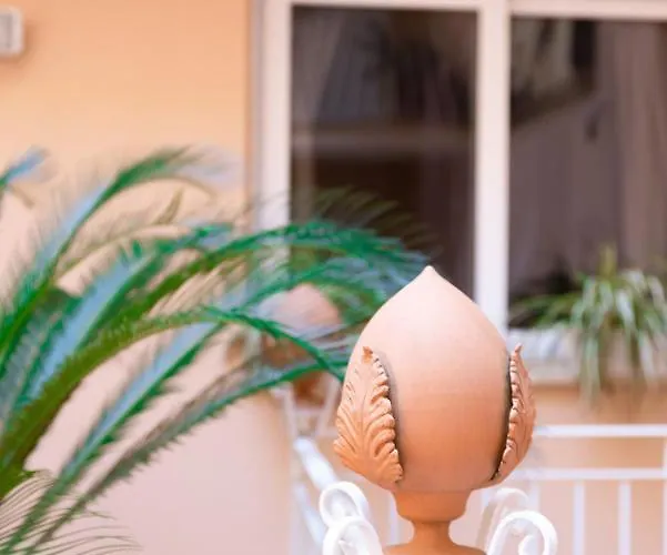 Il Cortile Delle Esperidi Lecce